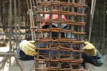 Construcción de instituciones educativas impulsa la economía en tiempos de crisis