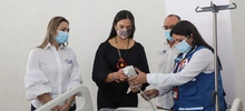 Embajada de Estados Unidos y Cruz Roja Colombiana donan camas hospitalarias a la Alcaldía de Cali