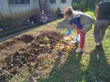 Dagma realiza Taller de Agricultura Orgánica en la comuna 3