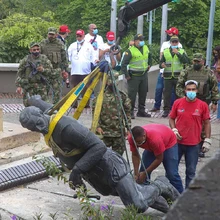 Bajada temporalmente de su pedestal la estatua de Sebastián de Belalcázar