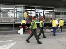 La EMRU, apoya la limpieza de las estaciones del MIO, que acompañan a Ciudad Paraíso.  