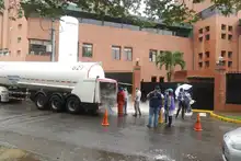Alcaldía acompaña los tanques que transportan oxígeno a clínicas y hospitales y así salvar vidas