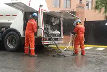 Alcaldía acompaña los tanques que transportan oxígeno a clínicas y hospitales y así salvar vidas