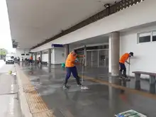 Personal del Sistema MIO se unió en una jornada de limpieza para recuperar su infraestructura