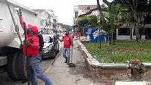 Administracion Distrital continua la recoleccion de escombros y residuos solidos en Cali