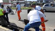 Funcionarios de Movilidad trabajan incansablemente en la limpieza de la ciudad