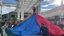 La bandera colombiana, entre arte y paz