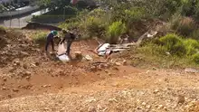400 kilos de residuos se retiraron luego de desmantelar cambuches en el Cerro de La Bandera