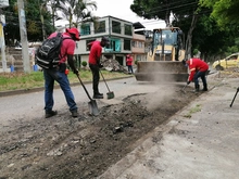 Después de 37 años las vías del barrio Santa Mónica Popular recibieron mantenimiento vial