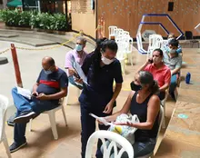 Vacunación covid-19 en centros comerciales de Cali