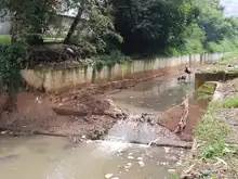 Dagma adelanta jornadas de educación ambiental y limpieza en la quebrada Guarrús