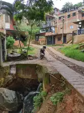 Dagma adelanta jornadas de educación ambiental y limpieza en la quebrada Guarrús