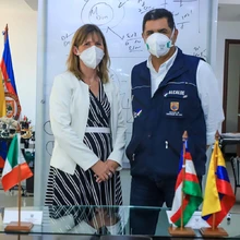Embajadora de Irlanda visita Cali para conocer el avance de los diálogos