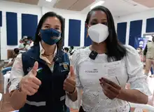En el oriente de Cali, Ministra de Cultura accedió a primera dosis de la vacuna contra el covid–19