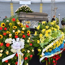En Cali, cientos de fans, amigos y familiares le dieron un último adiós a Junior Jein