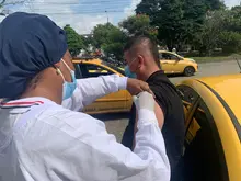Conductores de servicio público acudieron a jornada especial de vacunación contra la covid-19