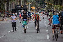 Con ‘Cicloruta de Colores’, la ciclovida de Cali conmemoró el ‘Día del Orgullo LGBTIQ+’