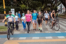 Con ‘Cicloruta de Colores’, la ciclovida de Cali conmemoró el ‘Día del Orgullo LGBTIQ+’