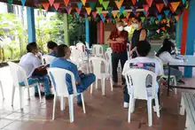 Más de 300 estudiantes de la comuna 8 regresaron a las aulas de clase