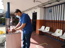 Más de 300 estudiantes de la comuna 8 regresaron a las aulas de clase