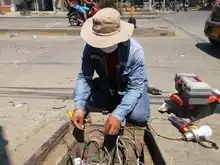 Movilidad trabaja en reposición del cableado de red semafórica
