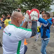 Con actividad física, exhibiciones deportivas y recreación, caleños celebraron el cumpleaños 485 de la ciudad