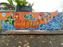Jóvenes de la comuna 18 pintaron un regalo para Cali