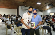 Estudiantes recibieron tabletas digitales para fortalecer su formación académica