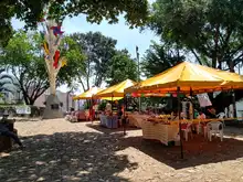 Este sábado festivo es día de ir en familia a los Mercados Campesinos 