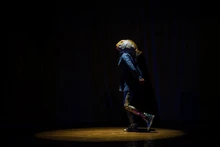 ‘Más allá de lo binario o cuando los peces encallan en tierra’, del Teatro La Farola. Foto cortesía del grupo.