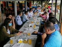 Secretaría de Movilidad lidera mesa de trabajo con comerciantes del kilómetro 18