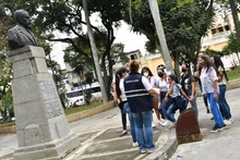 Con un recorrido lleno de historia, caleños y visitantes disfrutaron la ‘Ruta Turística de la Salsa’