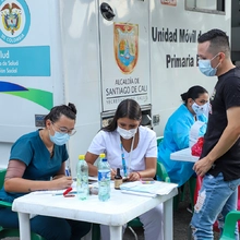 Redes de Salud Pública apoyan evento masivo con vacunación y toma de pruebas covid-19