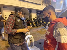 De día y de noche, Alcaldía de Cali busca a vendedores informales para ser registrados
