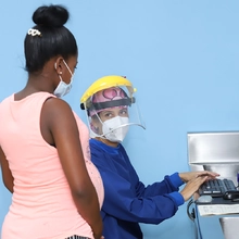 La ESE Oriente brinda atención en salud oral a mujeres gestantes