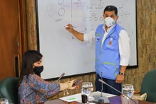 Alcalde aboga ante la ministra por la calidad educativa de los caleños