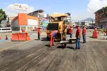 Con Pintatón, la Administración Distrital embellece y reactiva el sector comercial de “la Luna”