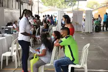 Con masiva participación, Alcaldía acercó su oferta institucional en Feria de Servicios de la comuna 21