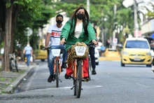Datic llegó en ‘bici’ a la Administración Distrital