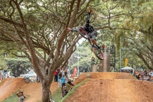 ¡Adrenalina pura! El BMX Dirt Jump se tomó el parque de El Ingenio  