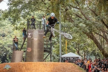 ¡Adrenalina pura! El BMX Dirt Jump se tomó el parque de El Ingenio  