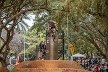 ¡Adrenalina pura! El BMX Dirt Jump se tomó el parque de El Ingenio  