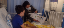 Lecturas que sanan hace felices a niños del Club Noel