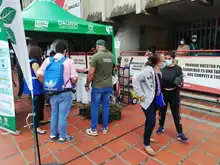 Obsequiando plantas a los caleños, enseñamos a cuidar nuestro Ecosistema