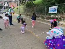 Jugando se aprende con Cariño a la Calle