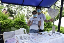 La ‘Loma de la Cruz’ se convirtió en un bazar de emprendimientos juveniles