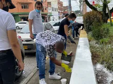 Activa participación de los caleños en la recuperación y embellecimiento del sector Alameda
