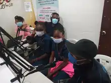 Historias radiofónicas de vivencias barriales en la experiencia pedagógica Narrando y rapeando por la vida