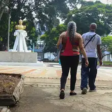 Desde el programa Zonas Te Queremos Cali, el parque Versalles recupera su verdor y tranquilidad
