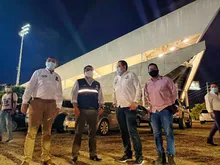 La Unidad de Servicios Públicos revisa luminarias de escenarios deportivos donde se competirá en los Juegos Panamericanos 